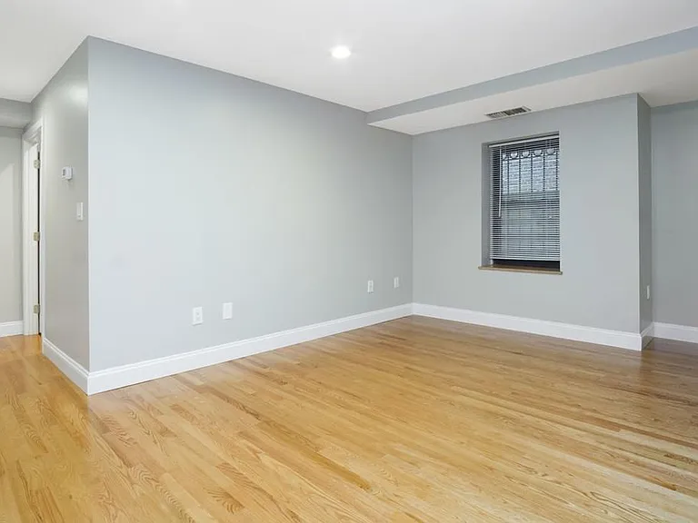 95 Gainsborough St #7 — Photo 8