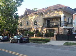 7803 147th St, Flushing, NY 11367