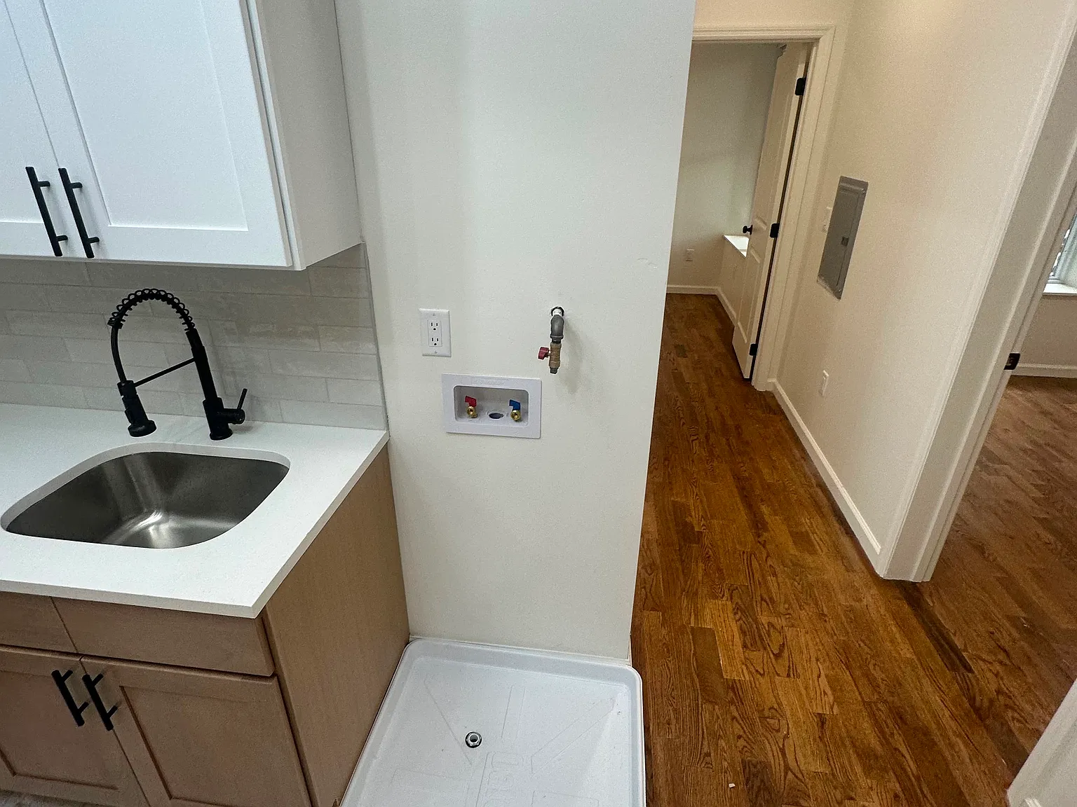 4 bed, $3,000 — Photo 2