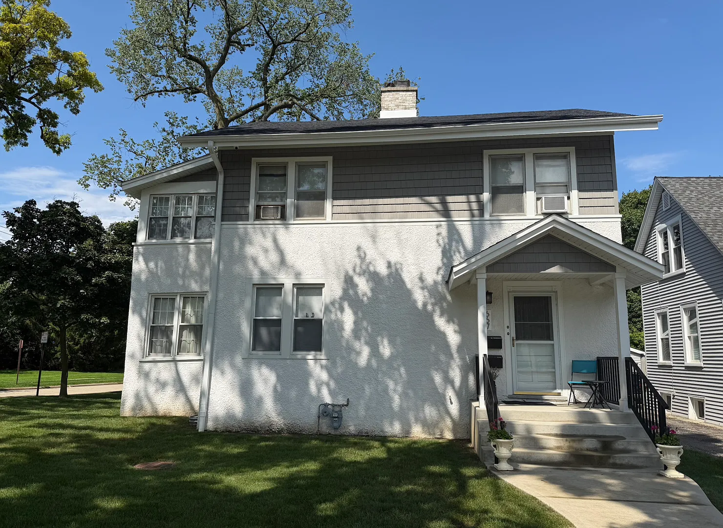 2 bed, 1054 sqft, $1,850 — Photo 1