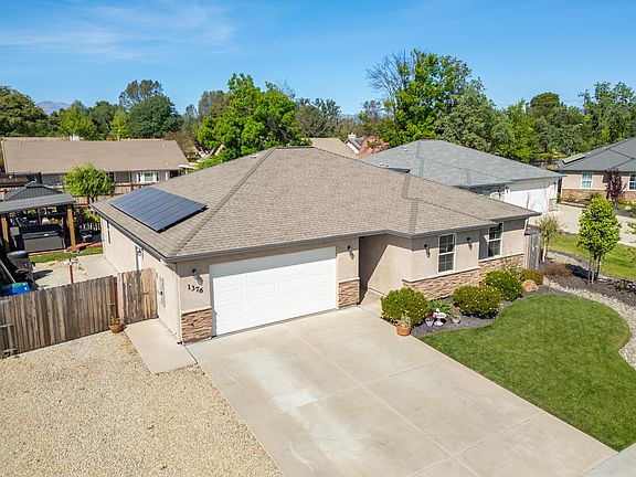 2nd image of 1376 Fitz Pl