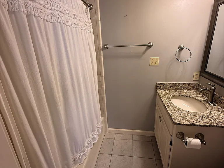 1563 Riverside Dr — Photo 17