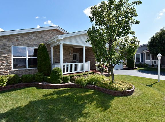 2nd image of 111 Jockey Ct