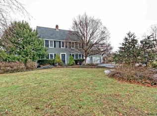 55 Hawthorne Dr, Valatie, NY 12184