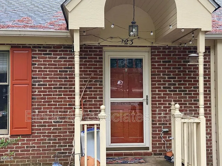 123 Boldleaf Ct — Photo 6
