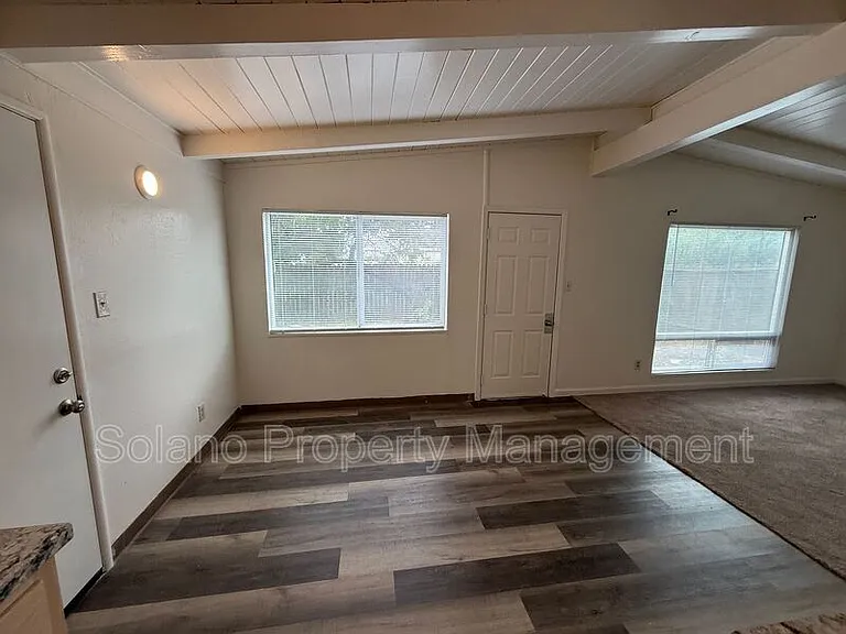 1615 Kentucky St — Photo 5