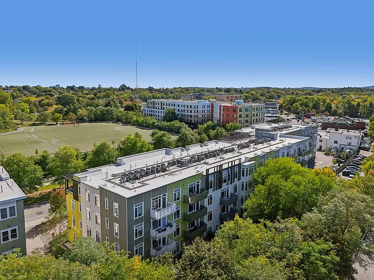 Park77 Apartments — Photo 95