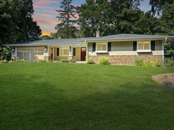 3936 Avondale St, Minnetonka, MN 55345
