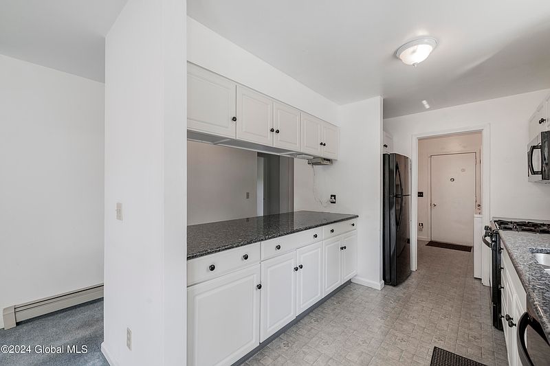 5th image of 27 Miller Avenue