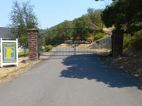 123 Brooke Ct, Myrtle Creek, OR 97457