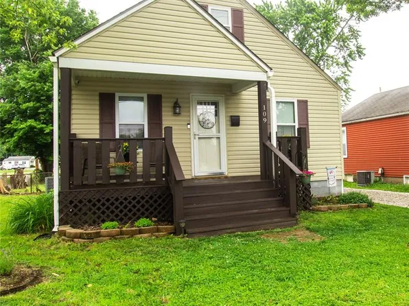 109 N 13th St, Wood River, IL 62095