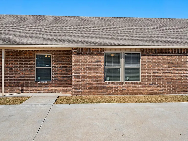 13003 Owen Ln #13003 — Photo 1