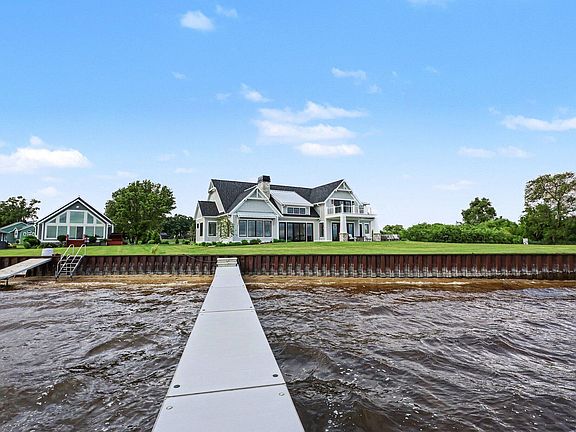 5th image of 1019 Moorings Ct