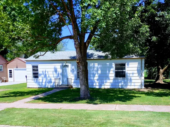 330 E Norton Ave, Salem, SD 57058
