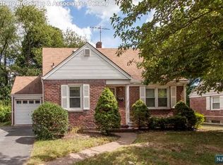 102 Brookside Ave, Cresskill, NJ 07626