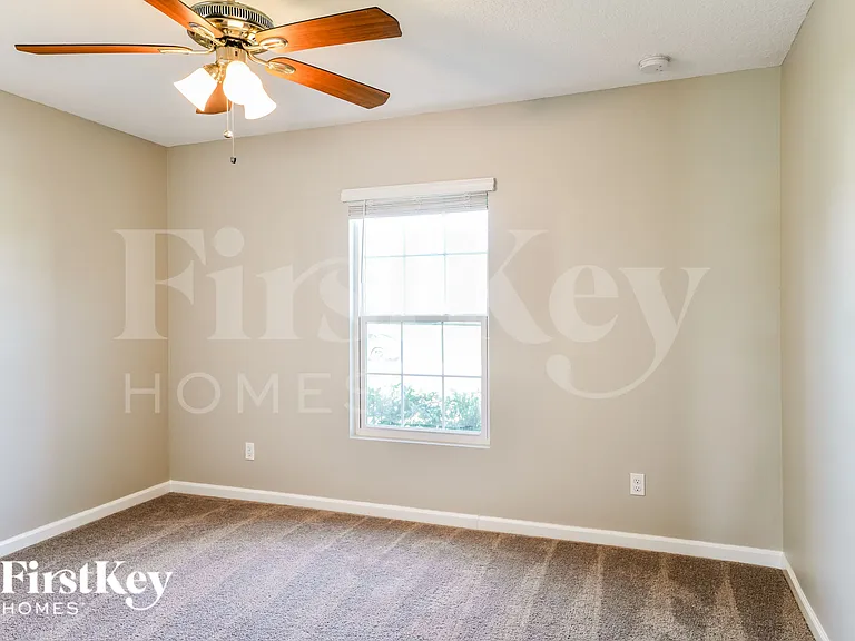 1082 SW Bianca Ave — Photo 8