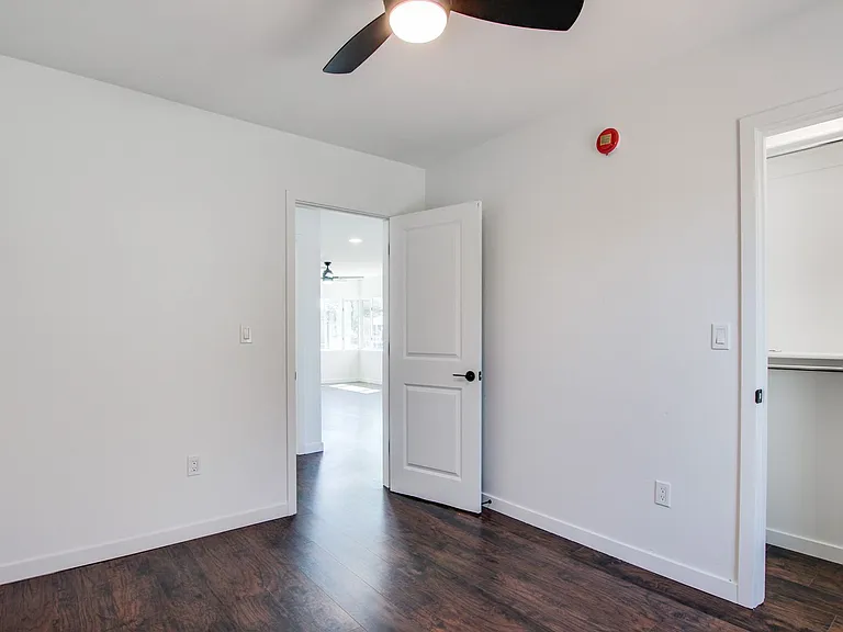1221 E. 13th St. — Photo 11