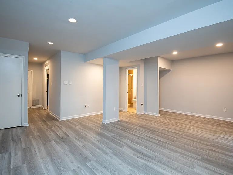 3202 Adams Ct — Photo 22