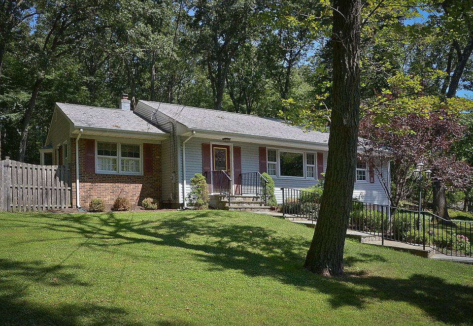 1st image of 100 W Hanover Ave