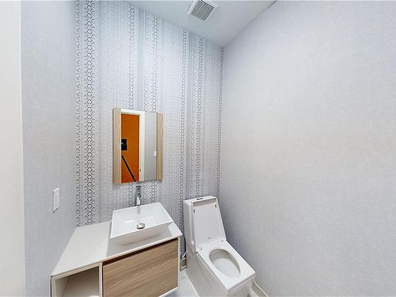3rd image of 2403 S Dominique Dr