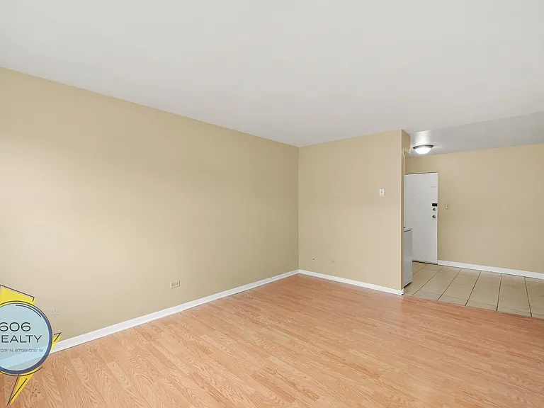 Melrose Park Apartments — Photo 7