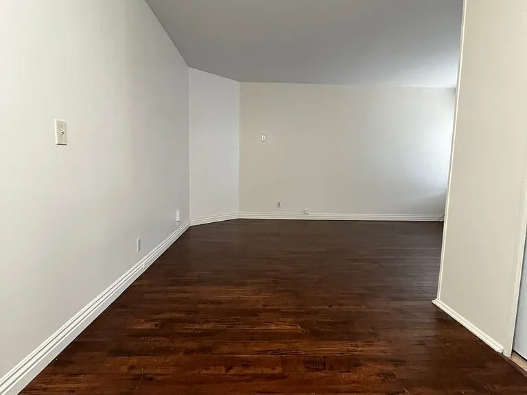 1432 Robinson Ave — Photo 6
