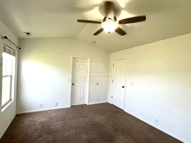 2158 Creekridge Point — Photo 8
