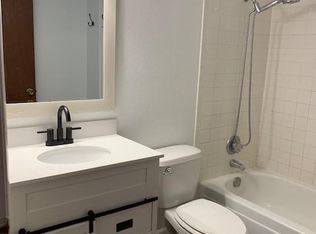 13204 Mountain Pl NE APT D, Albuquerque, NM 87112