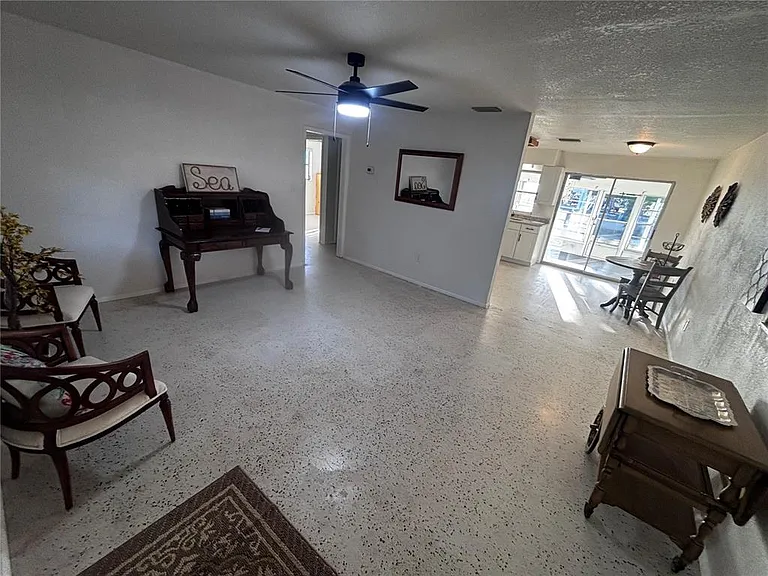 6125 Beacon Point Dr — Photo 24