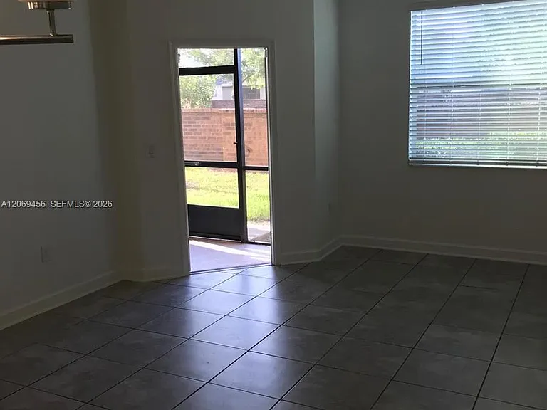 3348 Rodrick Cir — Photo 6