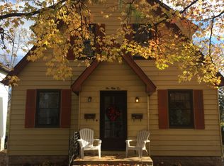 552 S Geyer Rd, Saint Louis, MO 63122