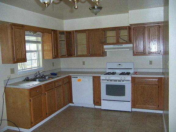 3rd image of 508 Rock St