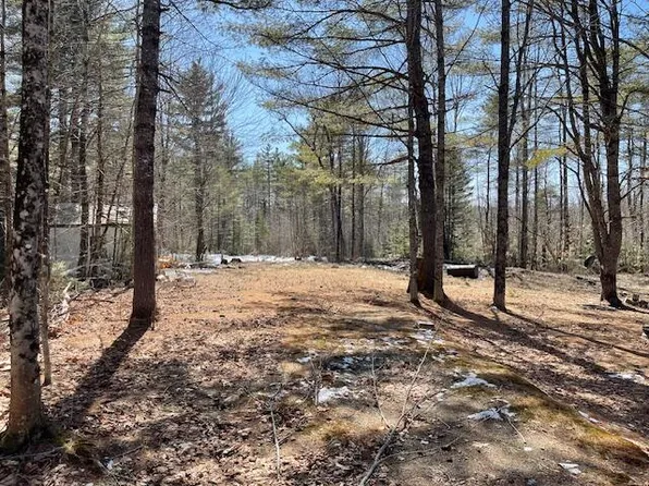 139 Mcnaughton Hill Road, Sangerville, ME 04479