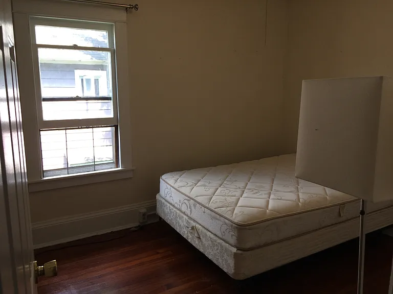 221 W Lincoln St #2 — Photo 9