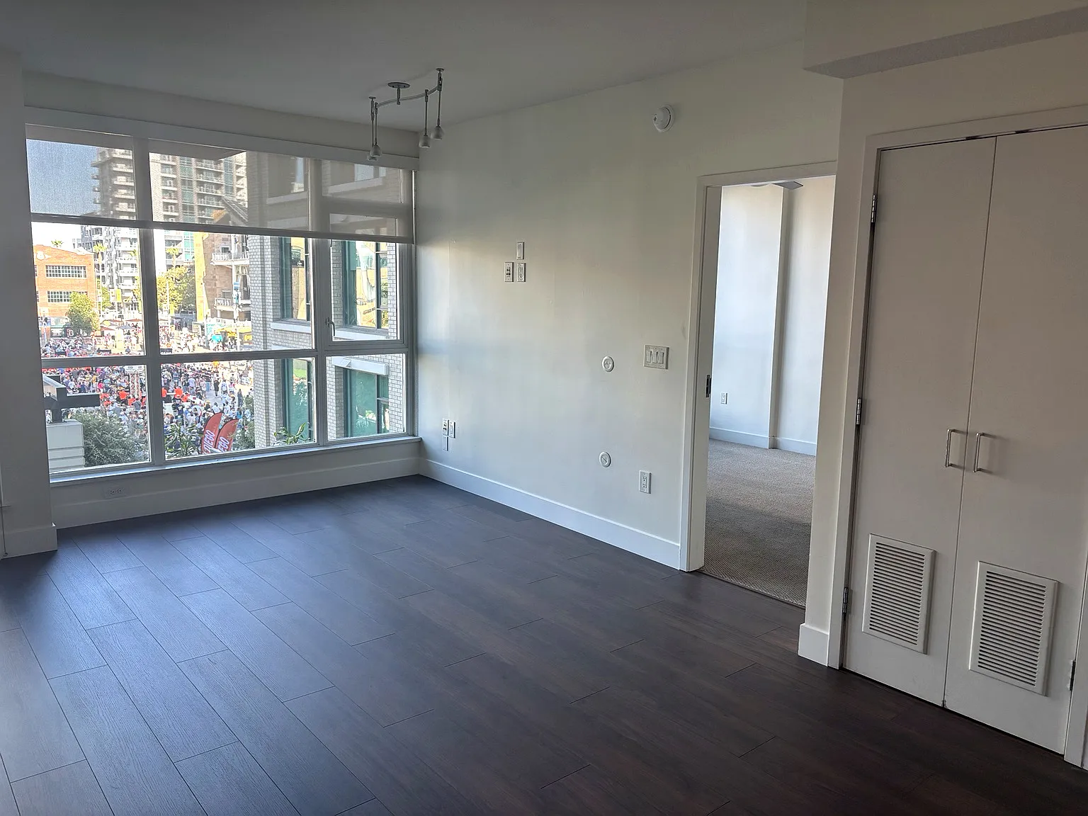 2 bed, 853 sqft, $3,795 — Photo 1