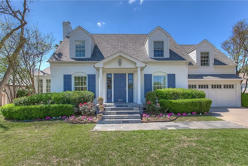 1st image of 200 Williamsburg Ln