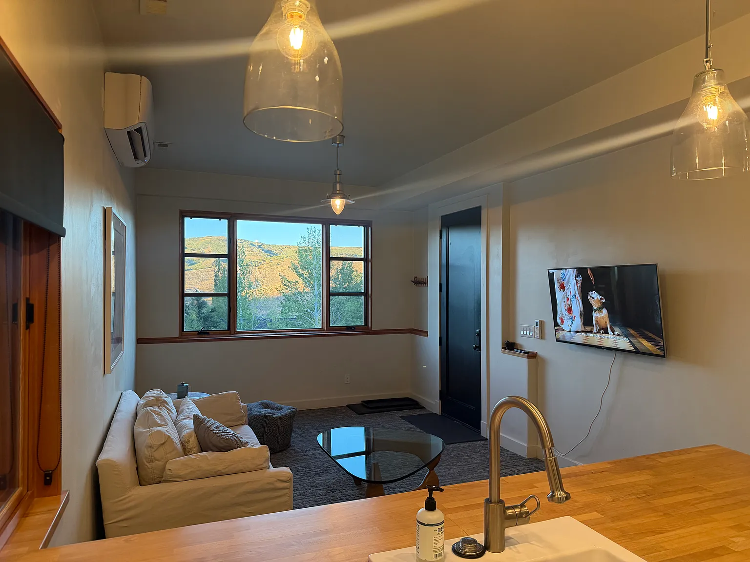 7647 Susans Cir — Photo 2