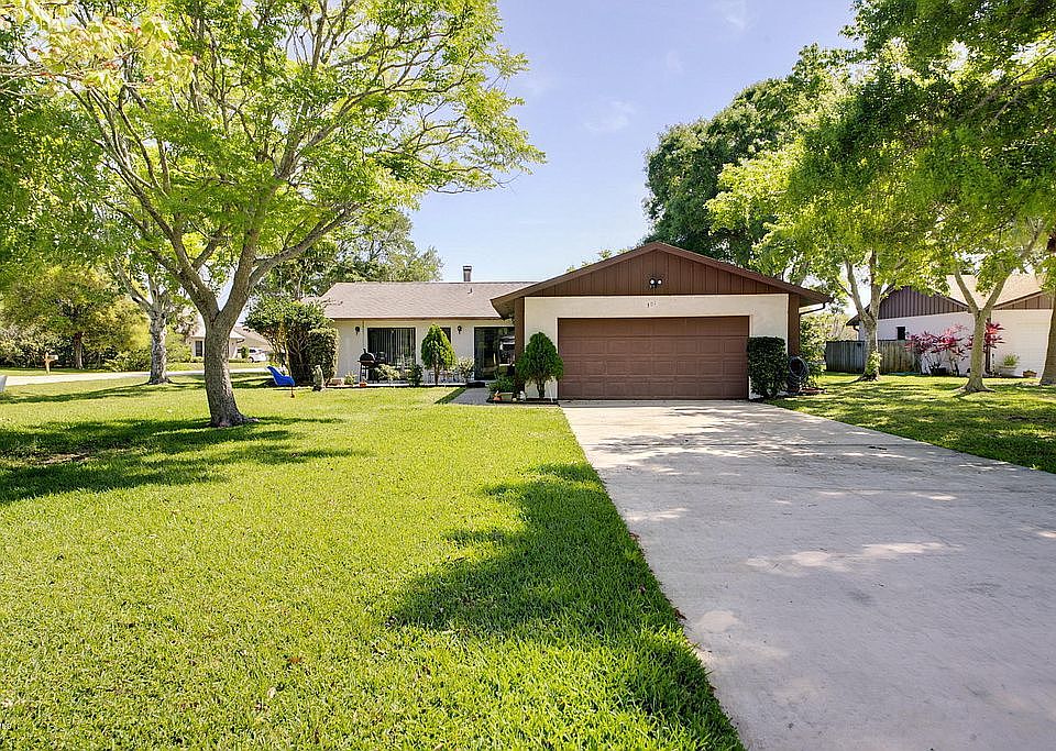 1st image of 301 Olympia Ct