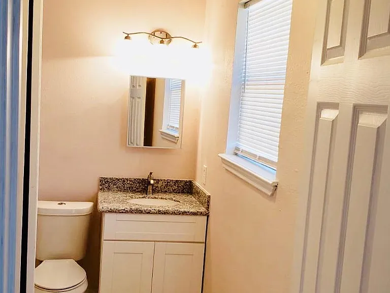 806 Kelley St #2 — Photo 6
