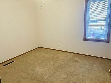 1st image of 21141 Geranium Ave E