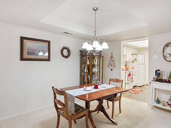 5th image of 592 Marshwood Ln #2E