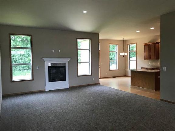 4th image of 5616 Montadale Dr