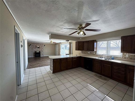 4th image of 27068 Katydid Rd