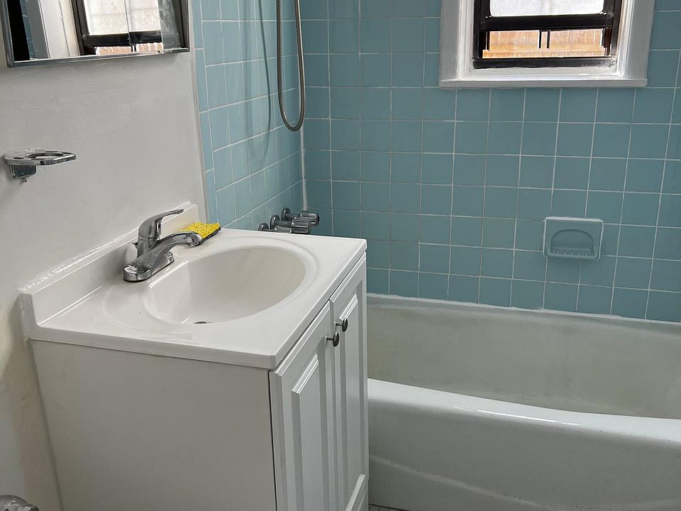 2nd image of 156 43rd Ave