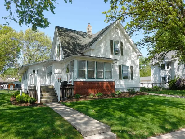 796 Maple Ave, Galesburg, IL 61401
