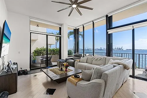 520 Brickell Key Dr #A200 Photo 1