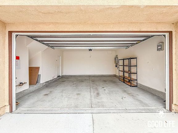 3rd image of 24159 Verin St