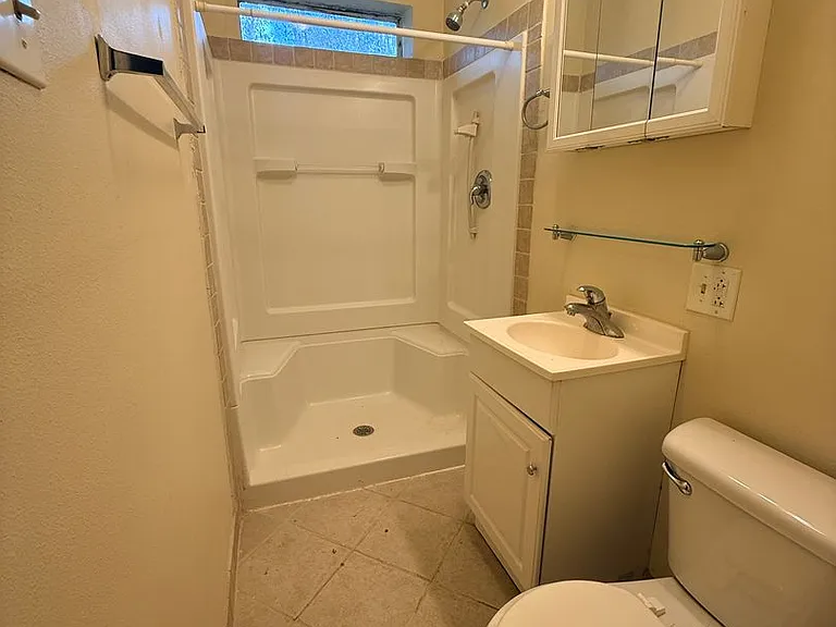 5725 E University Ave — Photo 17