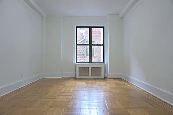 Rented by Metropolitan Equities | media 16