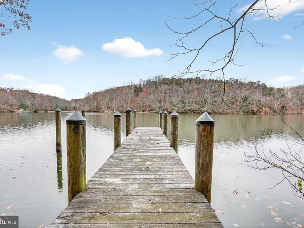 779 Spruce Dr, Lusby, MD 20657